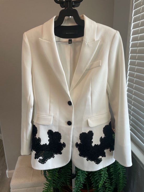 White House Black Market Jackets & Blazers - White Women's Tailored Blazer with Black Appliqué